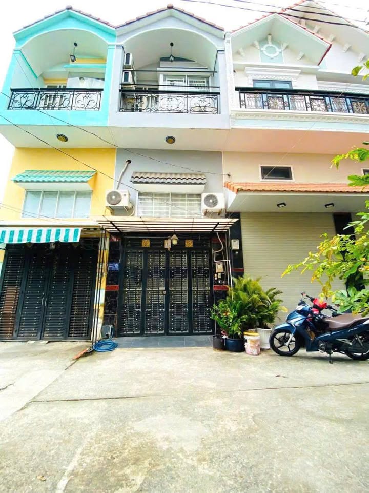 Nhà hẻm 2221 Huỳnh Tấn Phát, Nhà Bè 33m² giá 2.59 tỷ - Sổ hồng riêng, ô tô vào tận nhà!