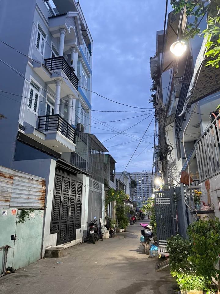 Đất thổ cư 67m² hẻm xe tải P16, Quận 8 - Phép xây 3 tầng, giá chỉ 3xx tỷ!