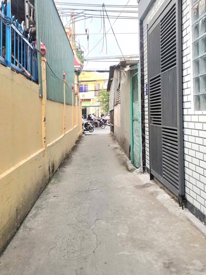 Nhà hẻm 1832 Huỳnh Tấn Phát, Nhà Bè 27m² giá 2.59 tỷ - Cơ hội sở hữu nhà riêng ngay hôm nay!