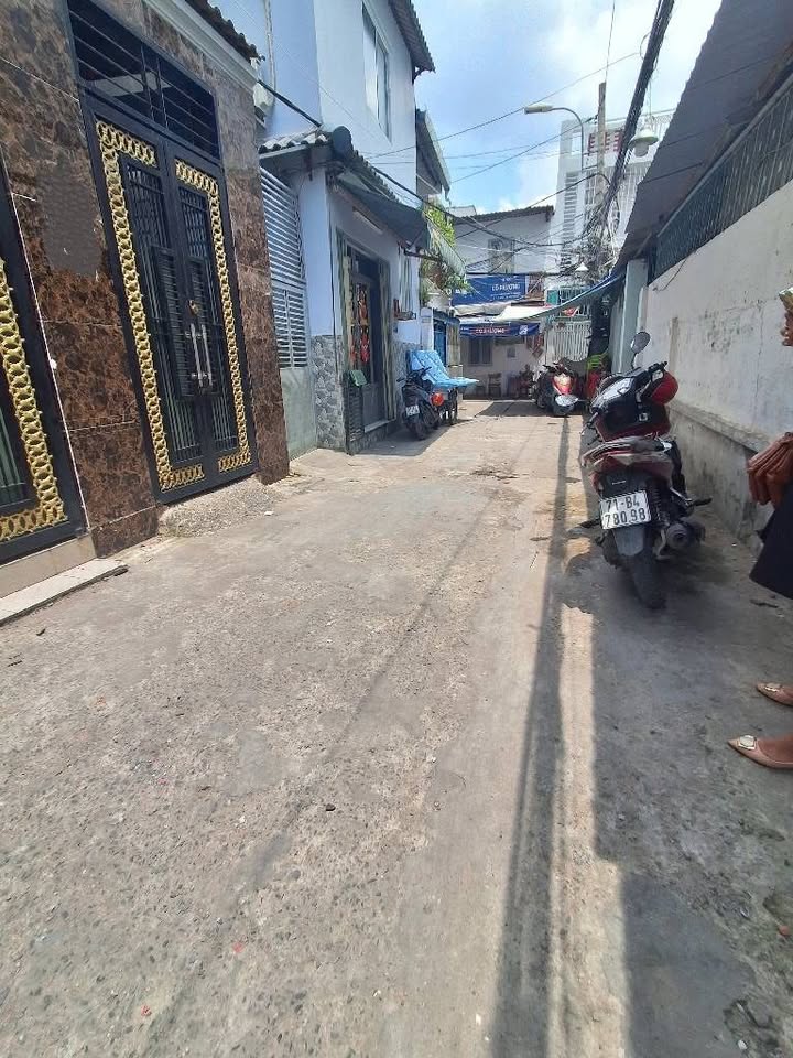 Đất thổ cư Quận 7, 36m² giá 3 tỷ - Pháp lý rõ ràng, sẵn sàng xây dựng!