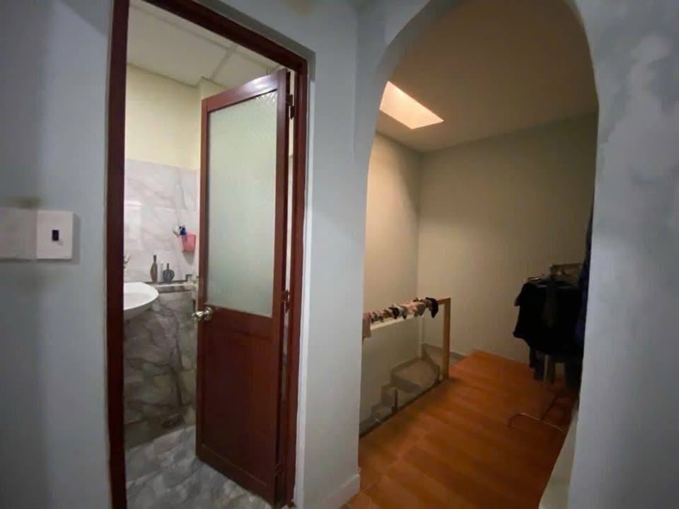 Tòa nhà CHDV 12 phòng tại Quận Tân Bình, 80m² giá 8.2 tỷ - Đầu tư sinh lời ngay!