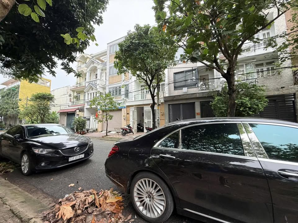 Đất nền khu Ao Sen, Bình Tân 120m² giá 12 tỷ - Đầu tư sinh lời cao!