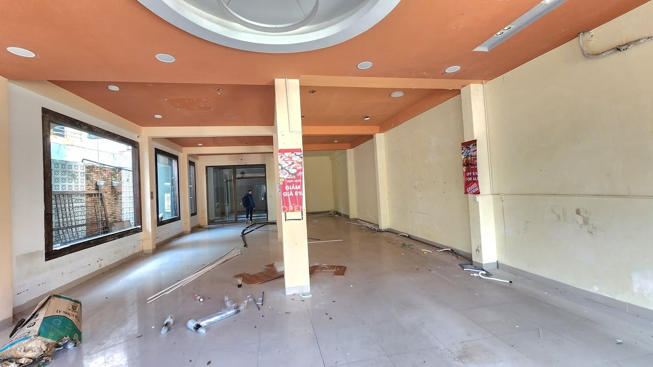 Mặt bằng kinh doanh Đà Nẵng 200m² giá 50 triệu - Vị trí đắc địa gần biển!