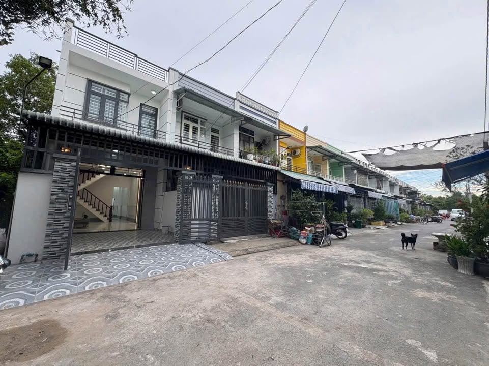 Nhà bán tại Xã Tân Kiên, Huyện Bình Chánh, 836m² giá 2.2 tỷ - Sổ hồng riêng, tặng nội thất cơ bản!