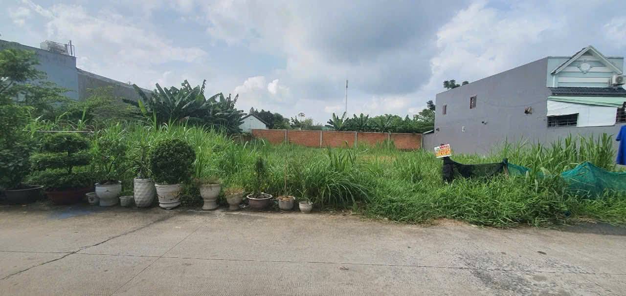 Đất nền 672m² xã Xuân Thới Thượng giá chỉ 5.2 tỷ - Cơ hội đầu tư hấp dẫn!