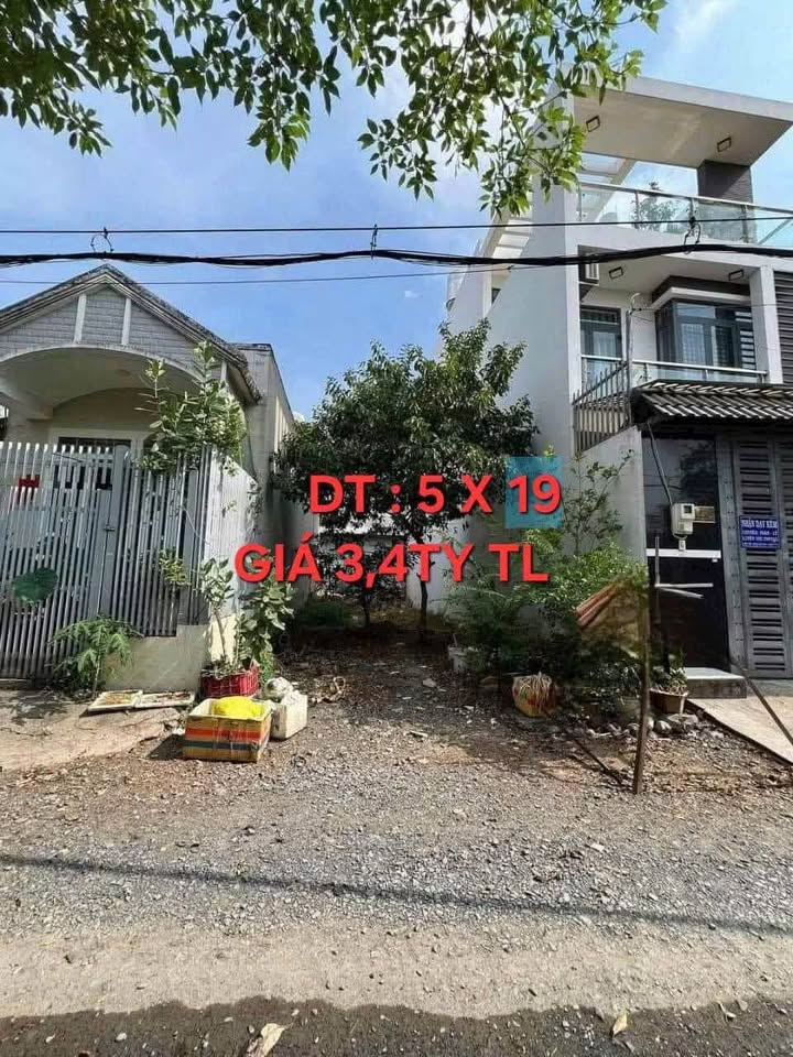 Đất nền Hóc Môn 95m² giá 3.4 tỷ - Đường xe hơi, dân cư hiện hữu!