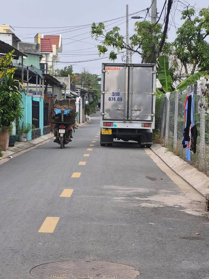 Nhà hẻm nhựa 6m Ngô Chí Quốc Thủ Đức 226m² giá 9 tỷ - Hàng hiếm diện tích lớn!