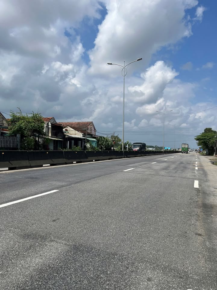 Đất mặt tiền Quốc lộ 1A, Đức Phong, Mộ Đức 111m² giá 950 triệu - Vị trí kinh doanh đắc địa!