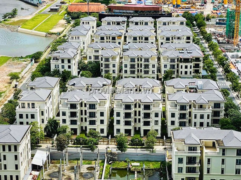 Bán biệt thự Vinhomes Ba Son Quận 1, 225m² giá 300 tỷ - Nội thất sang trọng, sổ hồng sắp có!