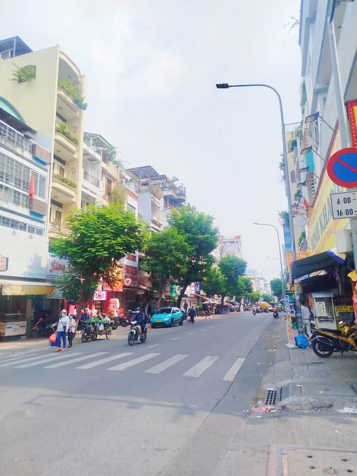 Nhà mặt tiền kinh doanh Nguyễn Thiện Thuật, Quận 3, 30m² giá 17 tỷ - Cơ hội đầu tư hấp dẫn!