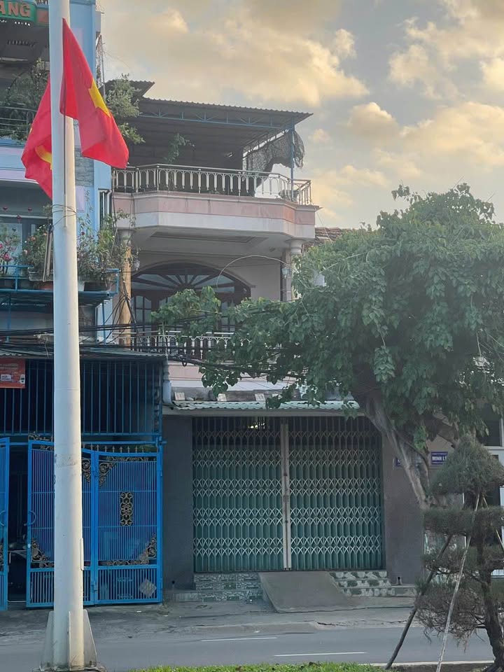 Bán nhà mặt tiền 23/10 Vĩnh Thạnh Nha Trang 100m² giá 6.55 tỷ - Kinh doanh sầm uất!