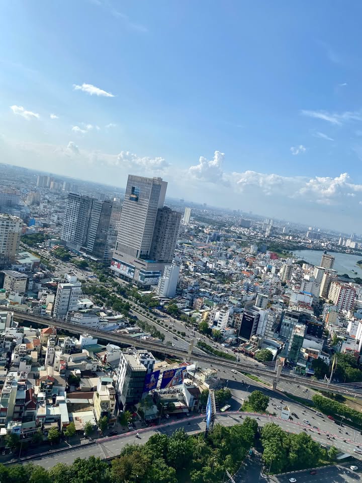 Căn hộ Vinhomes Central Park 120m² giá 15 tỷ - Đầy đủ nội thất, công chứng ngay!