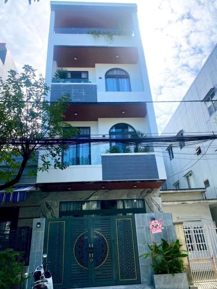Nhà 4 tầng Đà Nẵng 70m² giá 11.5 tỷ - Full nội thất, gần trung tâm!