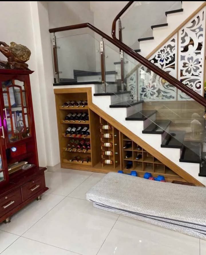 Bán nhà mặt tiền Đinh Tiên Hoàng Đức Trọng 120m² giá 6,1 tỷ - Vị trí kinh doanh sầm uất!