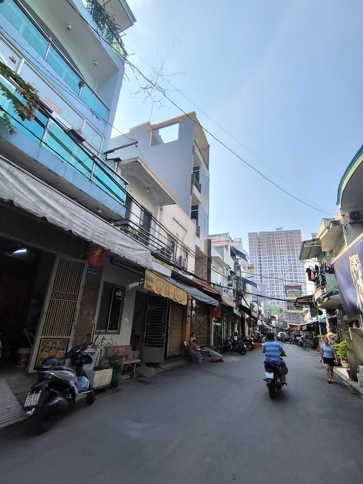 Nhà phố 5 tầng Lũy Bán Bích, Tân Phú 49m² giá 6.9 tỷ - Đầu tư sinh lời ngay!