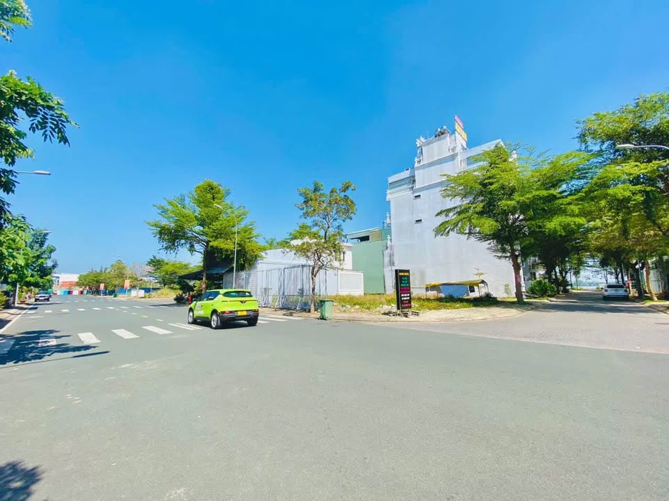 Đất nền góc Đường Số 5, Long Xuyên 168m² giá 6.3 tỷ - Sổ hồng công chứng ngay!