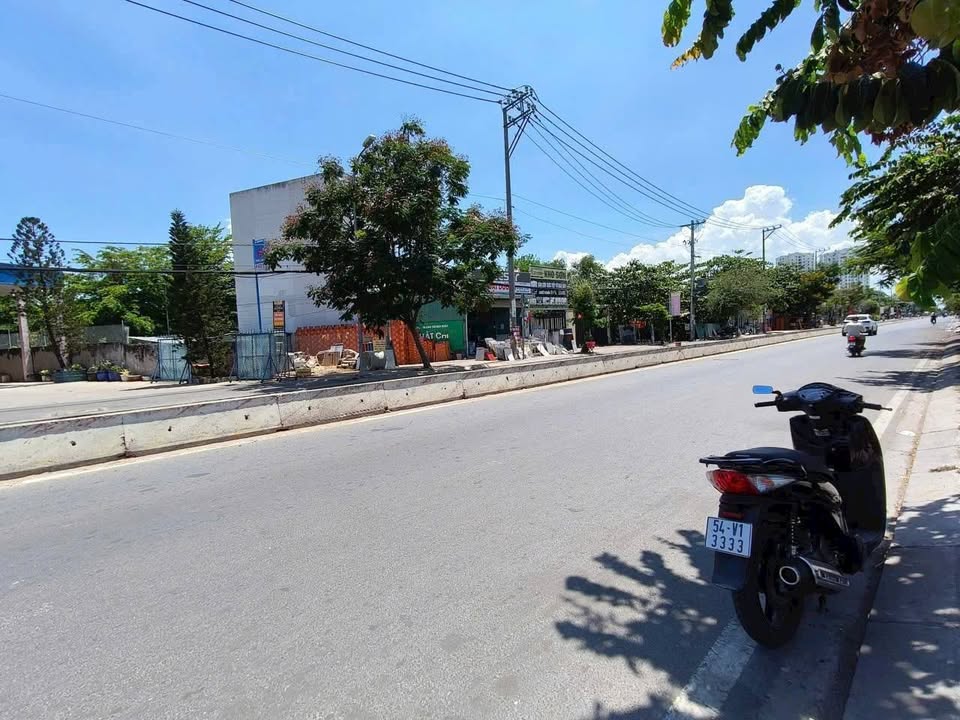 Đất mặt tiền đường Huỳnh Tấn Phát Nhà Bè 100m² giá 7.8 tỷ - Cơ hội đầu tư hấp dẫn!
