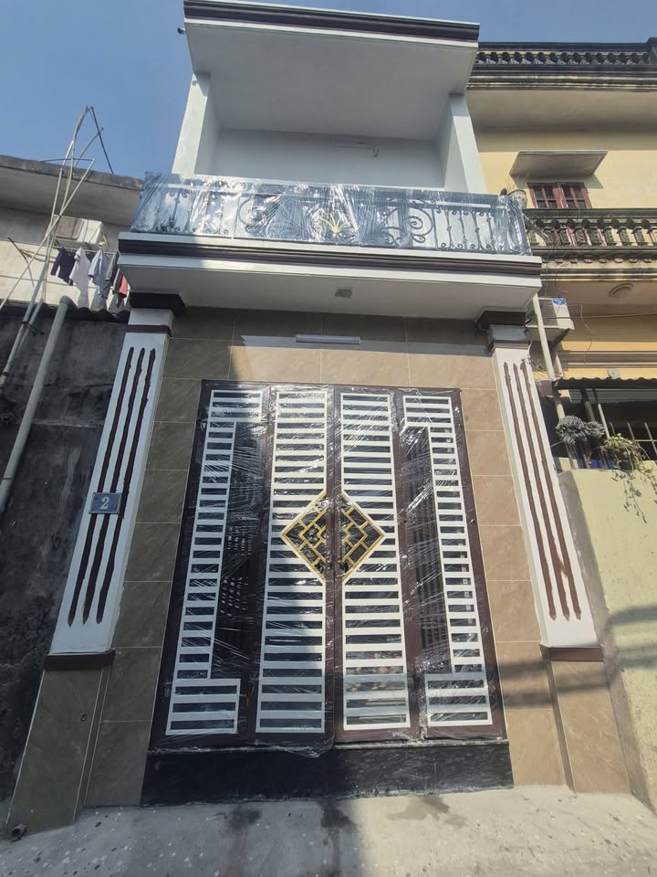 Nhà 2 tầng Mỹ Ả, Đông Mỹ 30m² giá 3.99 tỷ - Sẵn sàng vào ở ngay!