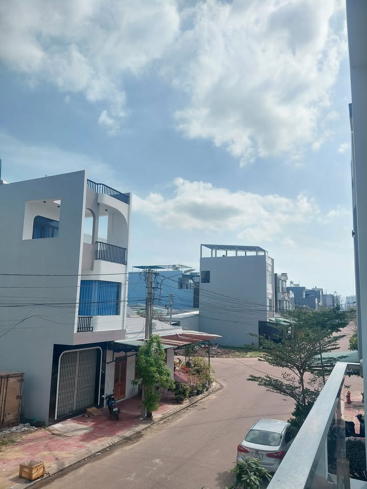 Nhà mặt tiền Huỳnh Tấn Phát 43m² giá thỏa thuận - Công năng đầy đủ