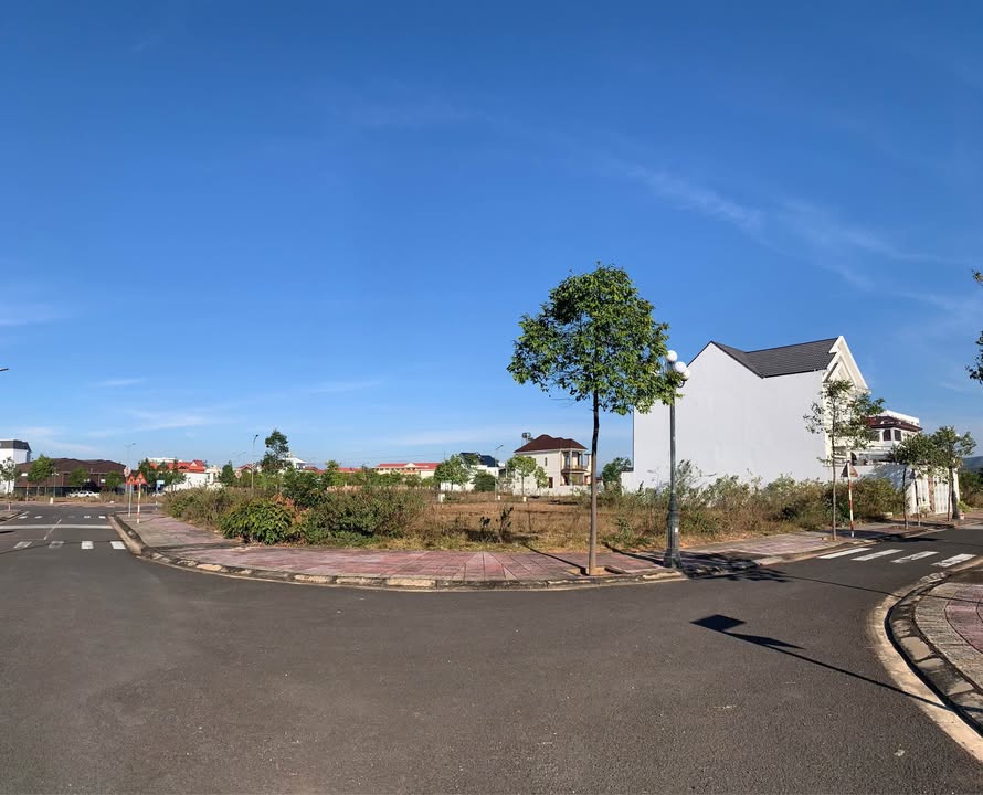 Đất nền Khu đô thị Nam DakLa, 420m² giá 3.9 tỷ - Cơ hội đầu tư an toàn!