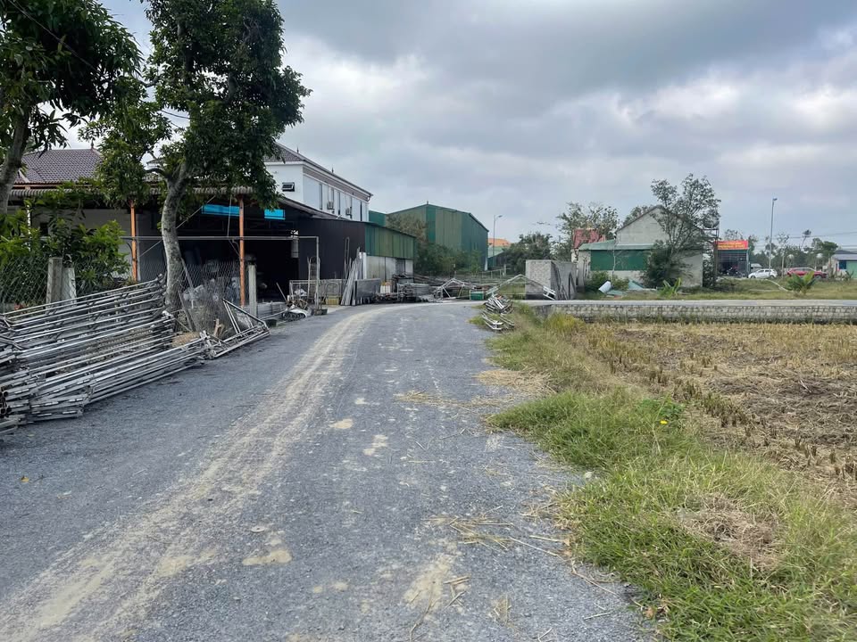 Lô Đất Xóm Trường, xã Hưng Tây, Huyện Hưng Nguyên 109.3m² giá 1.44 tỷ - Đầu tư sinh lời hấp dẫn!