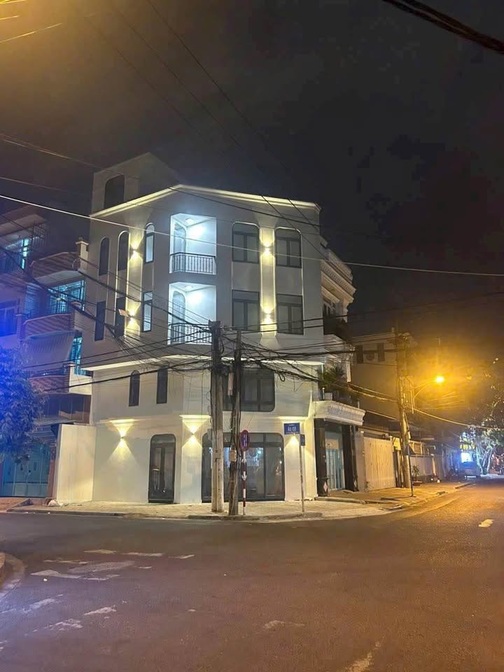 Nhà góc 2 mặt tiền phố Lê Chân, Nha Trang 28.7m² giá 8 tỷ - Đầu tư sinh lời ngay!