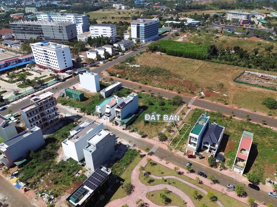 Đất nền TDP8 Buôn Ma Thuột 54000m² giá 15.6 tỷ - Lô góc đắc địa kinh doanh!