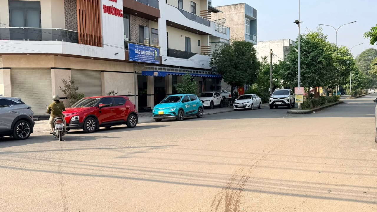 Đất thổ cư Phú Gia 1, Trảng Dài 124m² giá 4.35 tỷ - Đối diện hồ bơi Babilon!