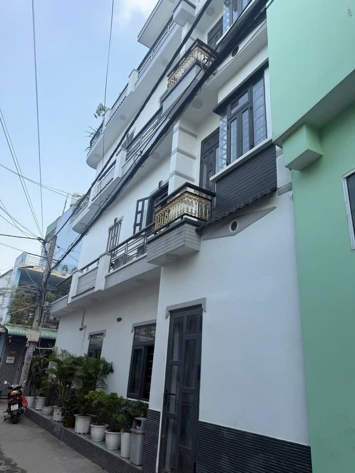 Nhà lô góc 2 mặt tiền hẻm ô tô Thới An 48m² giá 5 tỷ - Không thể bỏ lỡ!