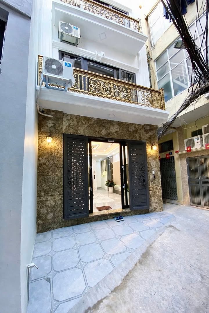 Nhà 6 tầng Trần Khát Chân 42m² giá 13.9 tỷ - Thiết kế hiện đại, full nội thất!