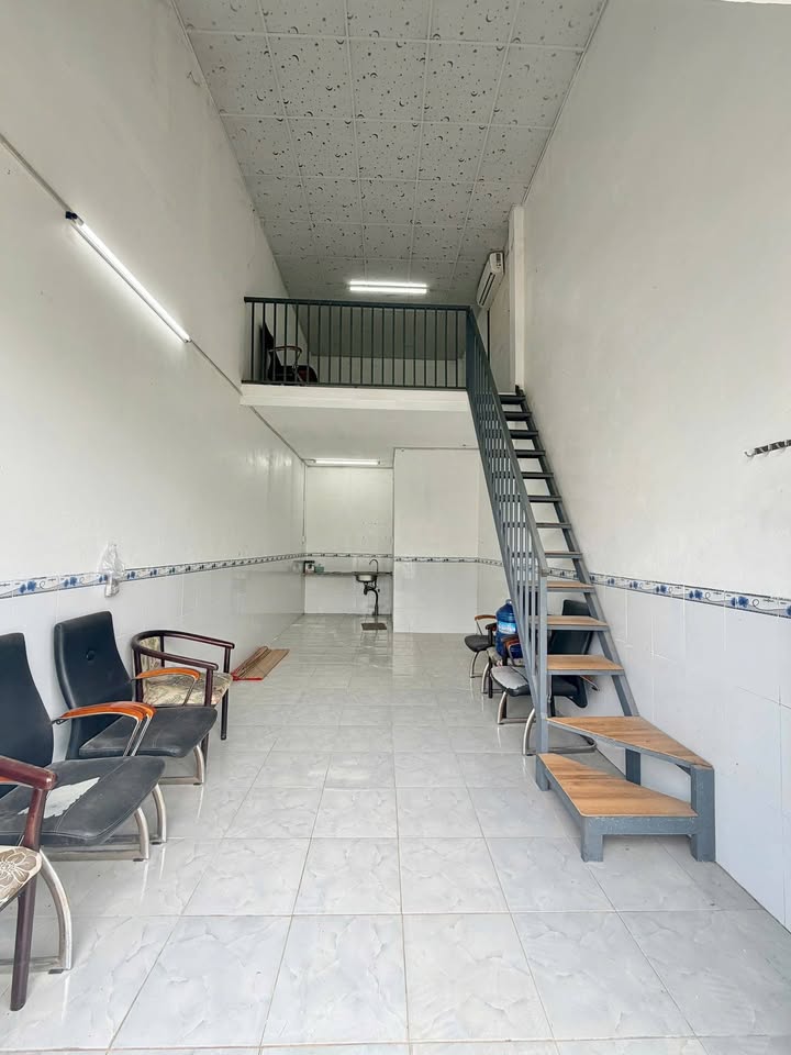 Cho thuê nhà mặt tiền đường Trần Hoàng Na, Ninh Kiều 28m² - Thích hợp kinh doanh và ở ngay!