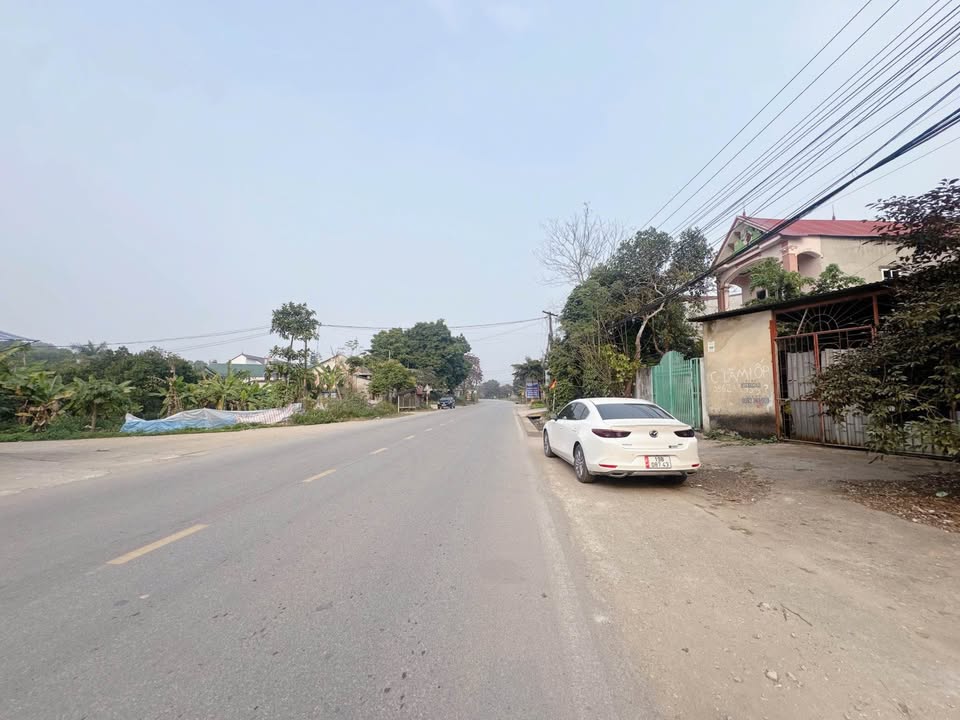 Đất nền mặt đường QL32C, Xã Hà Thạch, 100m² giá 2.35 tỷ - Kinh doanh sầm uất!