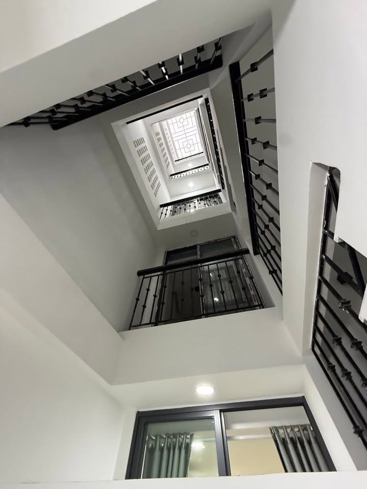 Bán tòa nhà căn hộ dịch vụ cao cấp 283m² mặt tiền đường Quang Trung - Đầu tư sinh lời ổn định!