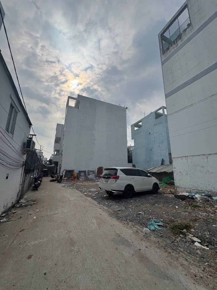 Đất phân lô AEON Mall Tên Lửa 60m² giá 5.x tỷ - Không quy hoạch, xây dựng tự do!