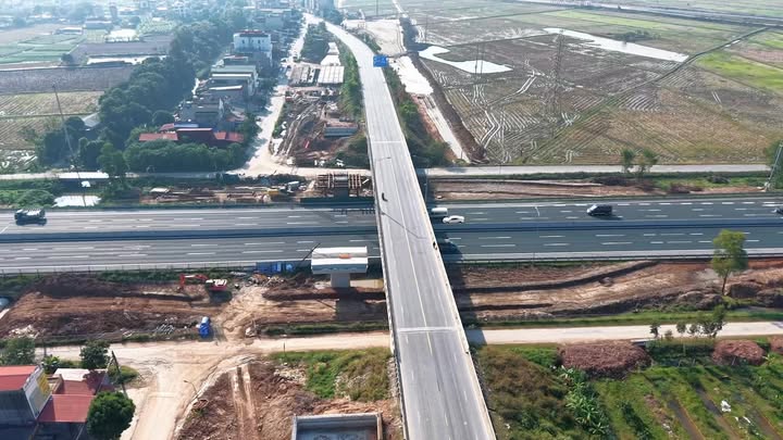 Đất 3 mặt tiền đường 392, xã Nhân Quyền, huyện Bình Giang - 60m² giá chỉ 3 tỷ!