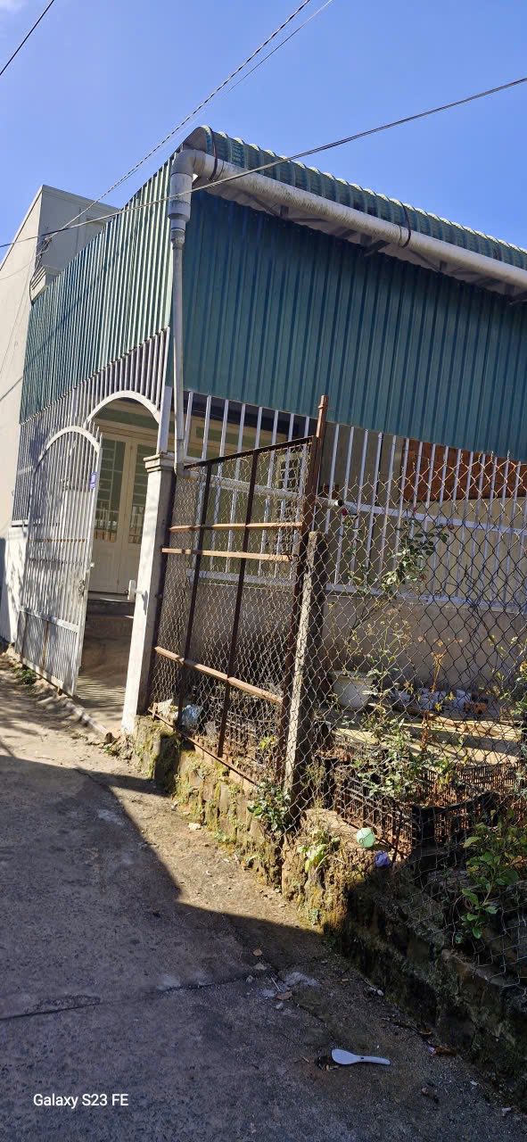 Nhà nguyên căn 100m² tại Phan Chu Trinh, Đức Trọng - Gần công viên, tiện nghi đầy đủ