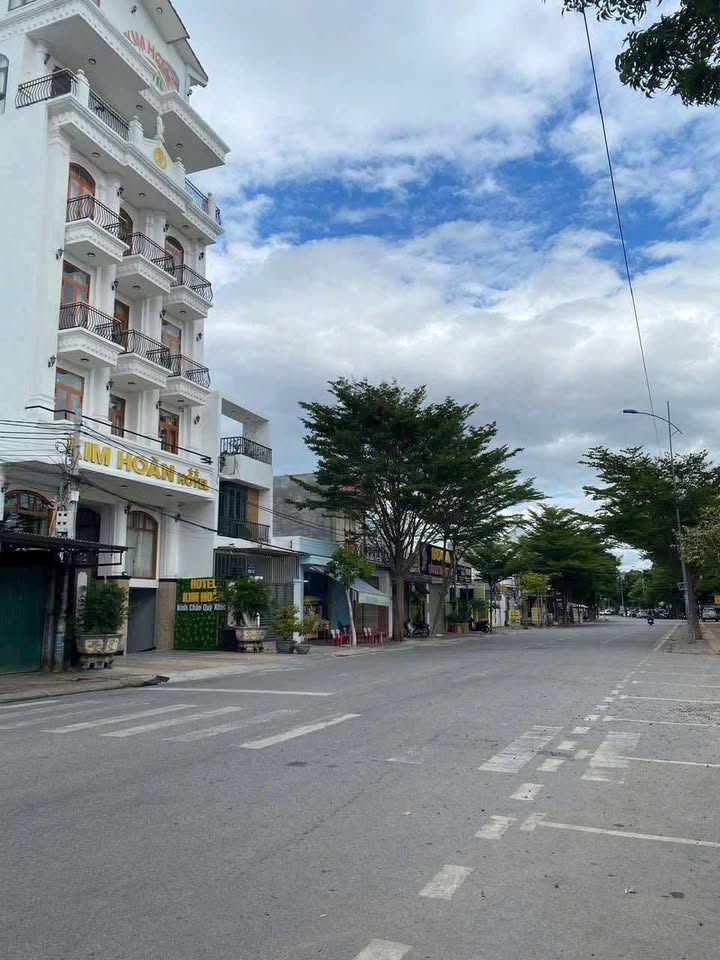 Bán cặp góc FrontHouse 2 mặt tiền đường Hoàng Diệu 207m² - Cơ hội đầu tư hiếm có!