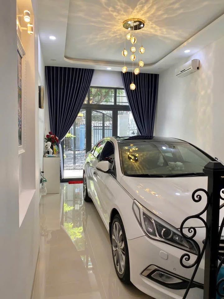 Nhà 3 tầng mặt tiền Trịnh Phong, Nha Trang 92m² giá 15.5 tỷ - Đầu tư sinh lời ngay!