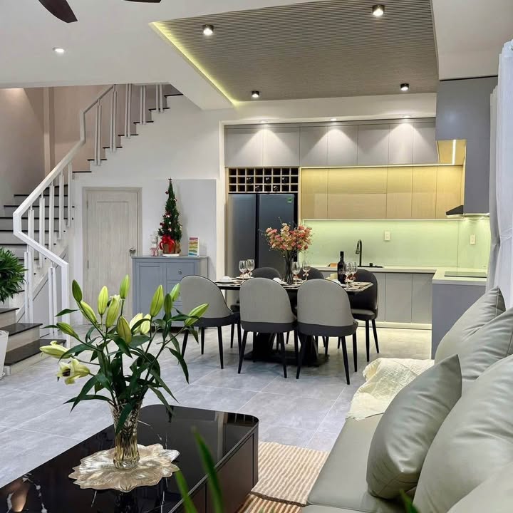 Nhà đẹp 5 tầng tại Mỹ Đình, 30m² giá 6.5 tỷ - Chính chủ, sẵn sàng giao dịch!