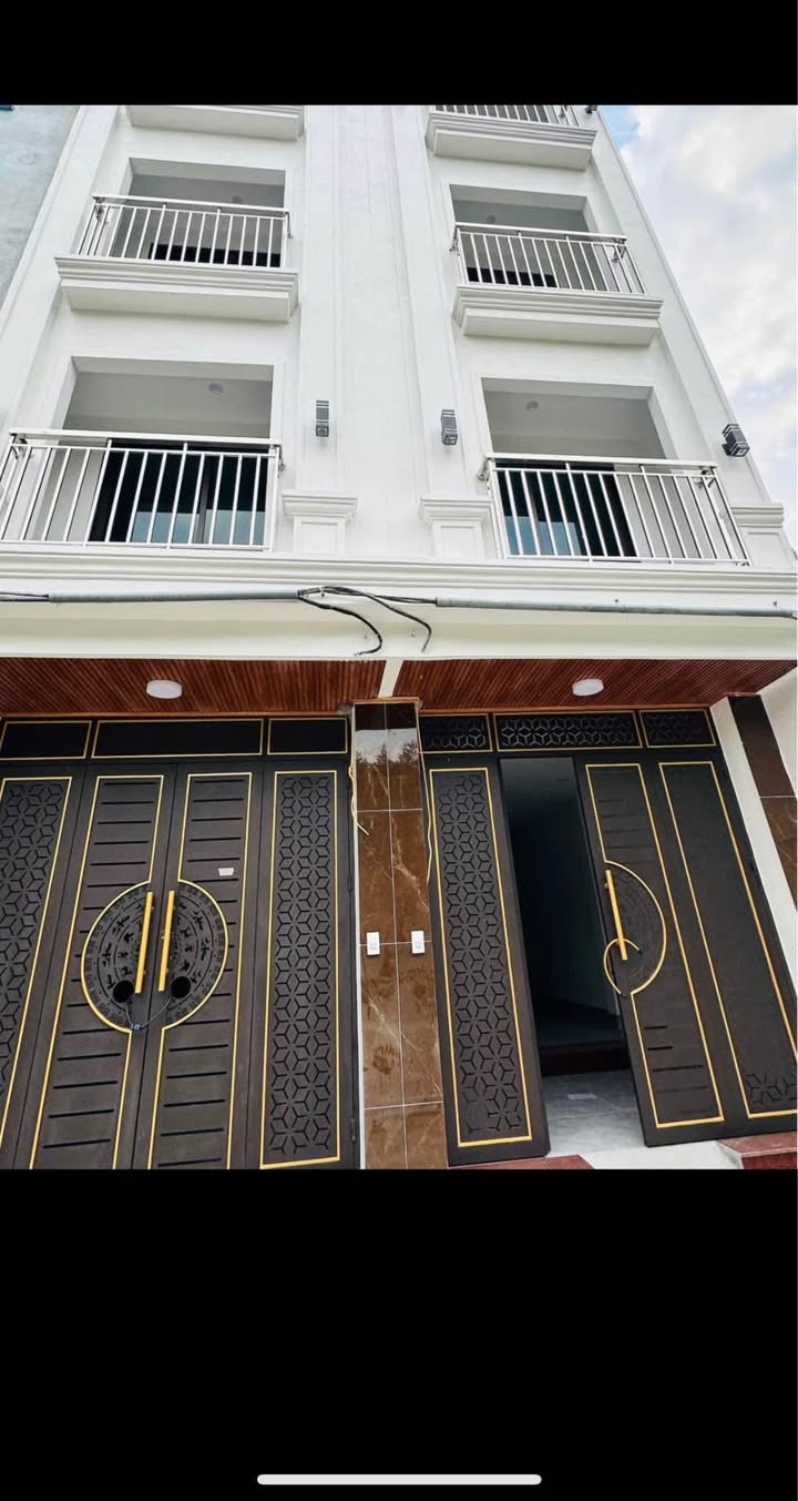 Nhà phố Tây Mỗ 37m² giá 6 tỷ - Thiết kế kính cong hiện đại, thang máy tiện lợi!