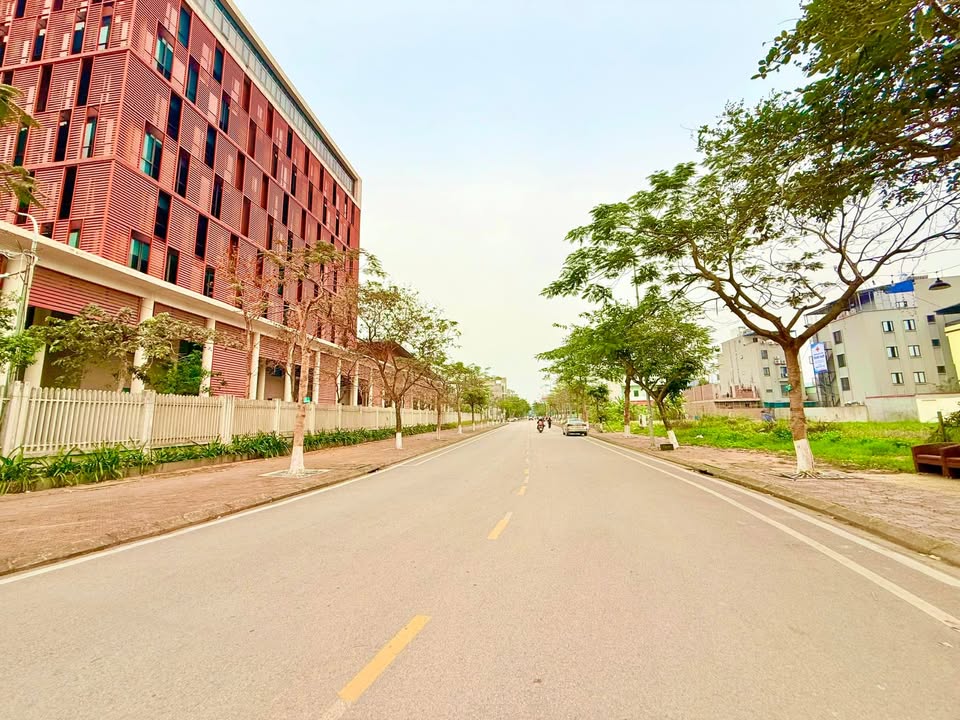 Biệt thự mặt đường Ngô Sĩ Liên 231m² giá 17 tỷ - Vị trí vàng đắc địa!