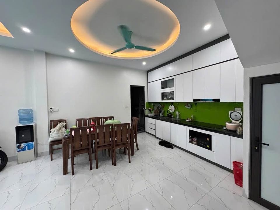 Nhà riêng Tây Mỗ 300m² giá 8.48 tỷ - Full nội thất, ô tô đỗ cổng!