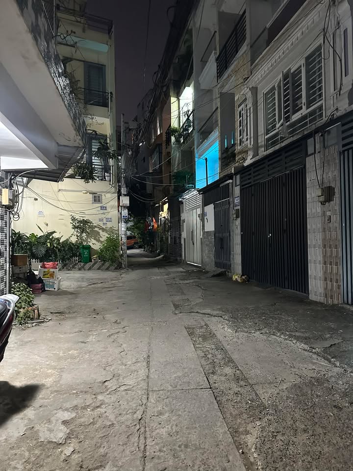 Nhà 2 mặt tiền hẻm Nguyễn Xí, 55m² giá 4.55 tỷ - Chính chủ bán gấp!