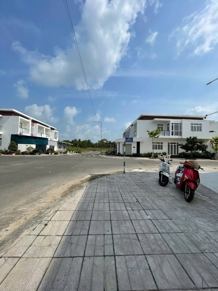 Nhà cho thuê dài hạn tại KĐT Tây Bắc, Rạch Giá - Thiết kế hiện đại, đầy đủ tiện nghi!