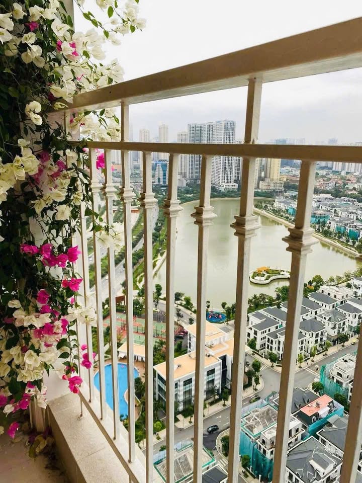 Căn hộ Vinhomes Green Bay 60m² - Thuê ngay, trải nghiệm kỳ nghỉ tại gia!