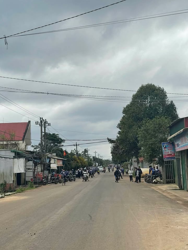 Đất nền kinh doanh Huyện Ea Kar 258m² giá 1.47 tỷ - Vị trí đắc địa gần trường học!