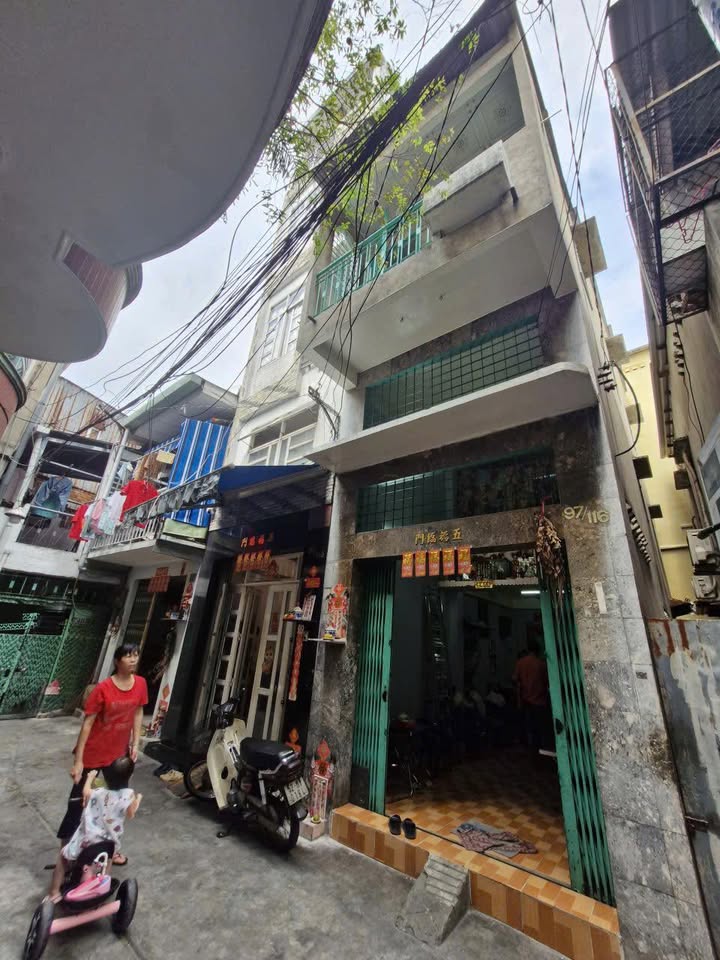 Nhà bán Quận 11, 25m² giá 5.2 tỷ - Chính chủ, vị trí đắc địa!