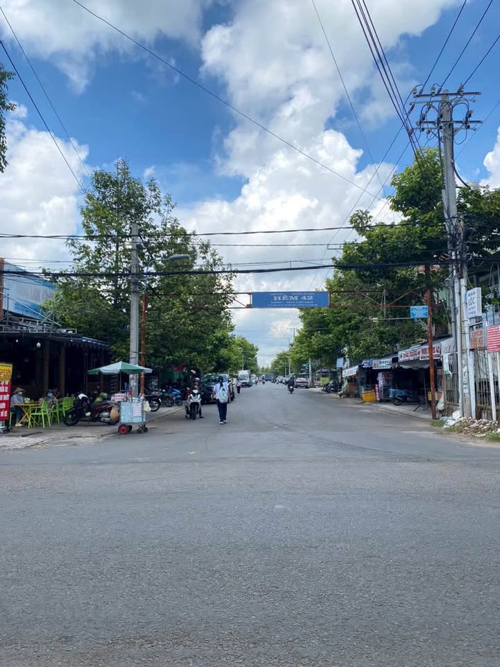 Nhà mặt tiền hẻm 42 Trần Việt Châu 160m² giá 7 tỷ - Kinh doanh thuận lợi!