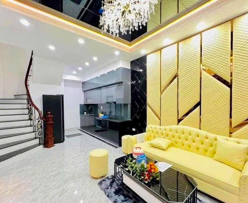 Nhà 6 tầng phố Thái Thịnh 32m² giá thỏa thuận - Sổ đỏ nở hậu phong thủy!