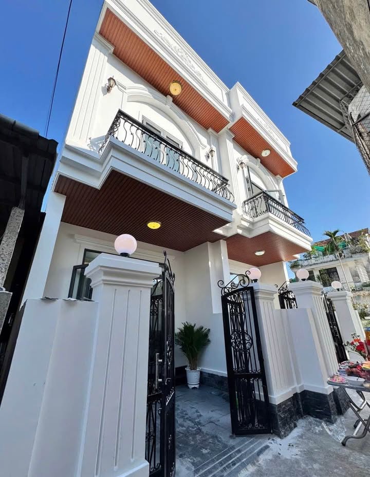 Nhà phố đẹp tại An Cựu, Huế 70m² giá 2.8 tỷ - Sẵn sàng vào ở ngay!